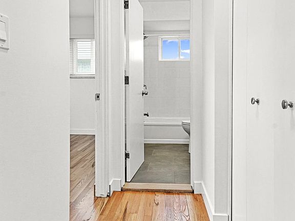 5th image of 4820 Briarwood Ave #8