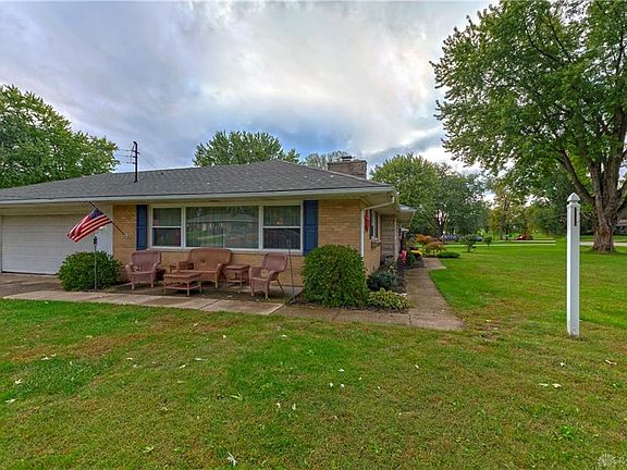 3rd image of 4311 Helaine Dr