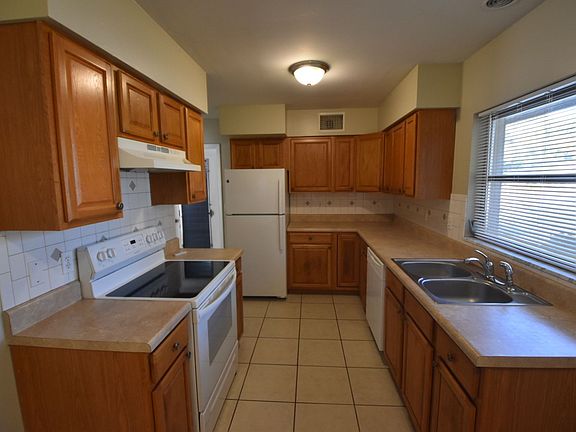 5th image of 1714 Greenhill Dr