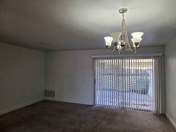 4th image of 1941 Grande Cir APT 1