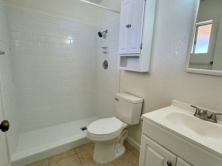 2153 S 29th Ave — Photo 11