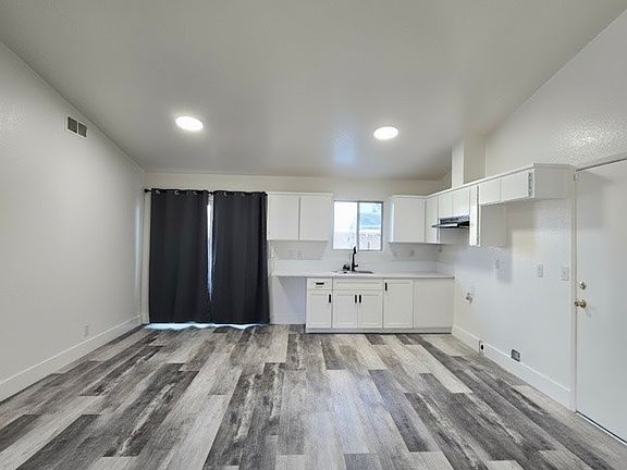 3rd image of 979 Music Ave
