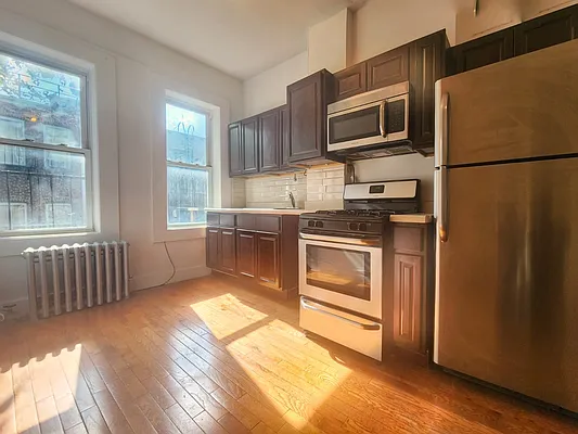 Rented by RELEASE NY | media 4