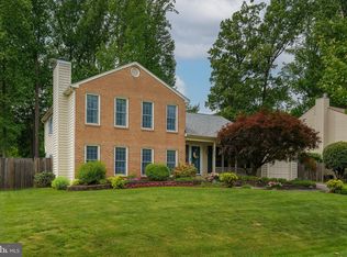 18204 Queen Elizabeth Dr, Olney, MD 20832