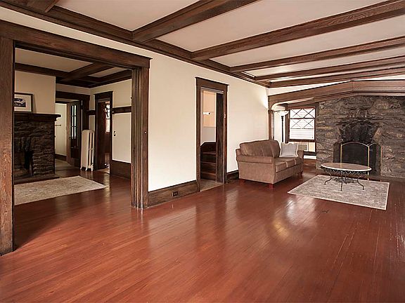 5th image of 17 Rockland Ave