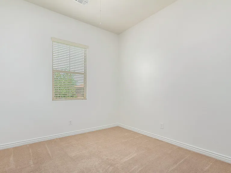 2615 W Balao Dr — Photo 22