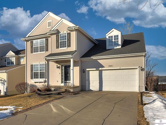 2nd image of 2908 Kelly Dr