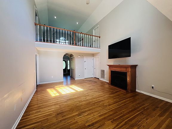 4th image of 420 Long Branch Rd