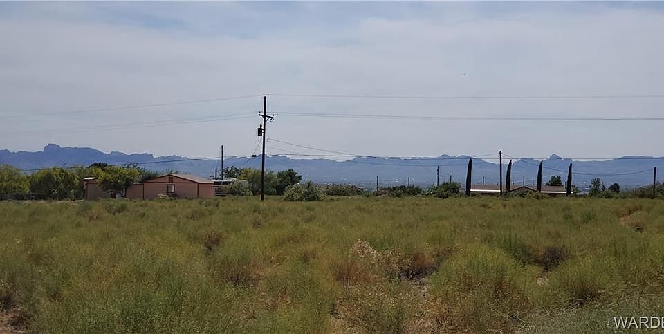 2nd image of 3675 N Bosque Rd