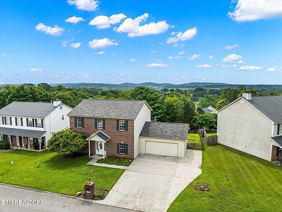 2nd image of 1347 Chatam Ridge Ln