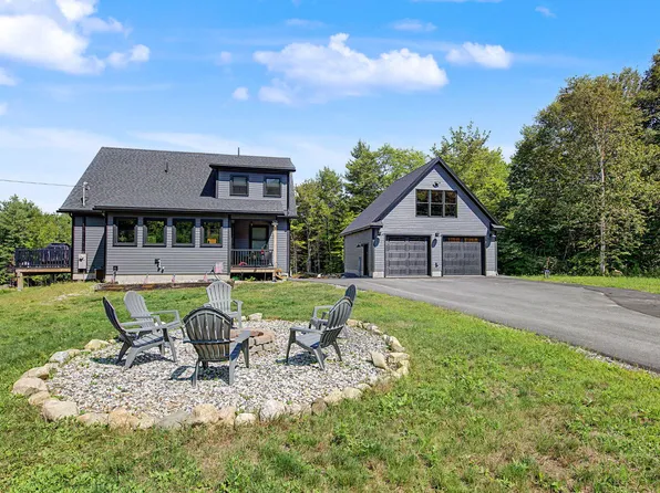16 Dundee Lane, Bridgton, ME 04009