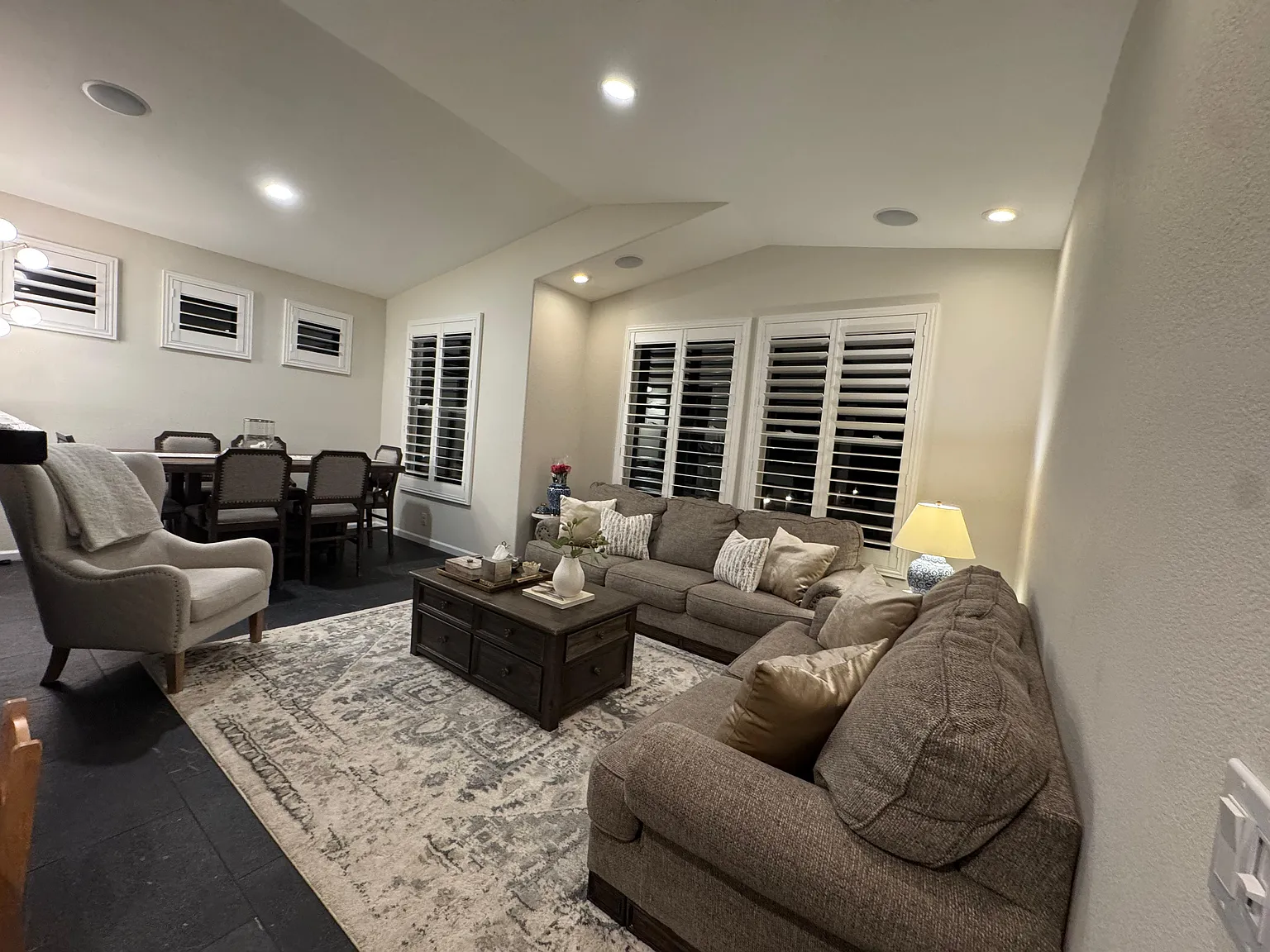 3 bed, 1363 sqft, $3,950 — Photo 3