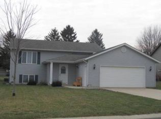 630 7th Ave NW, Plainview, MN 55964