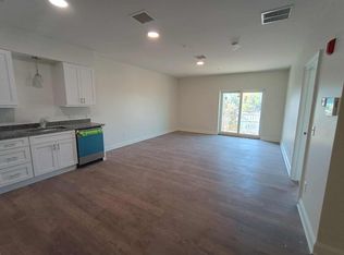 10 Franklin Ave APT 402, Revere, MA 02151