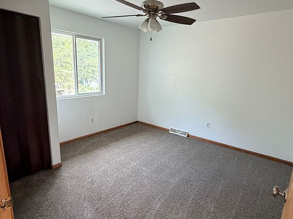 5th image of 680 Hathaway St #3