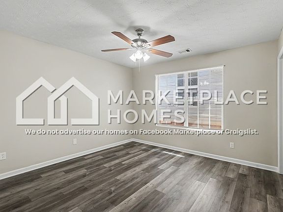 5th image of 917 Carlton Pointe Ter
