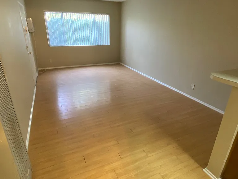 7122 Jordan Ave #4 — Photo 5