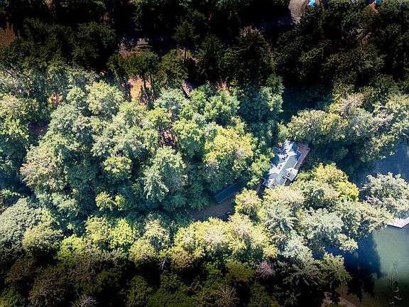 3rd image of 8807 Ainslie Point Rd