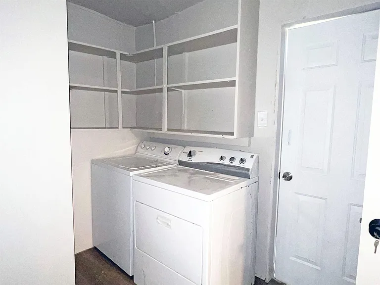 224 Stuart St — Photo 21