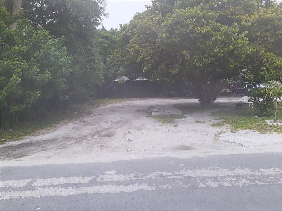2nd image of 405 NW 7th Avenue
