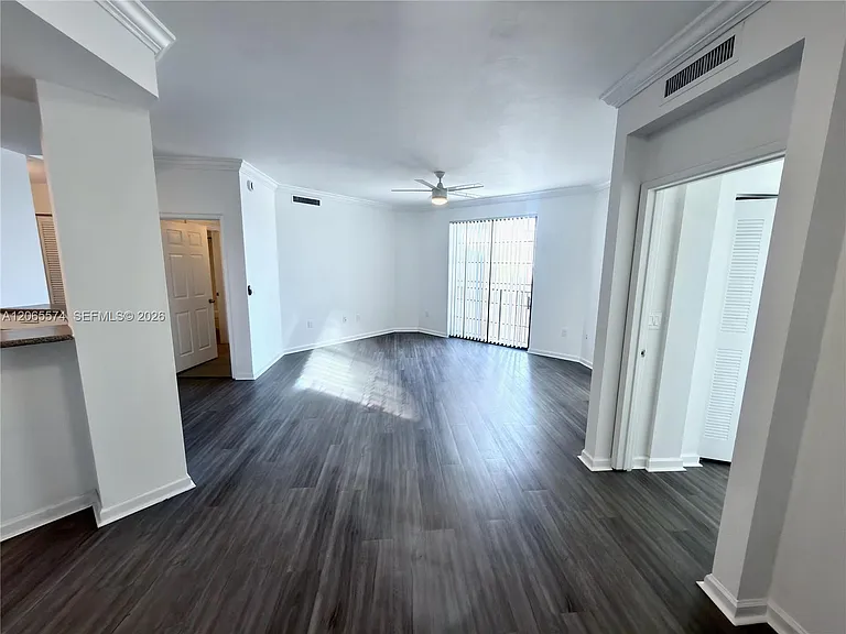 1919 Van Buren St #818A — Photo 30