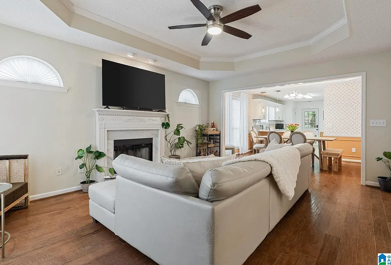 2 bed, 2.0 bath, 1163 sqft, $1,750 — Photo 3