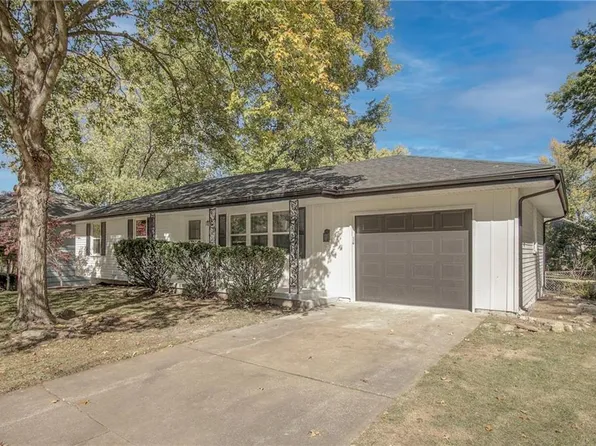 8306 E 105th St, Kansas City, MO 64134