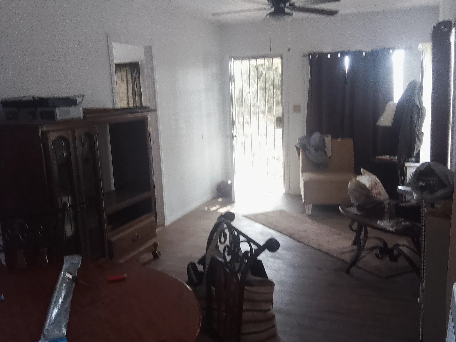 3 bed, 780 sqft, $1,050 — Photo 4