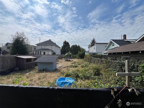 4th image of 1209 S Cushman Avenue