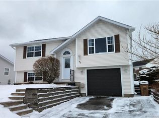 90 Honeysuckle Dr, Saint John, NB E2M 5T1