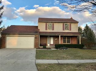 45022 Yorkshire Dr, Novi, MI 48375