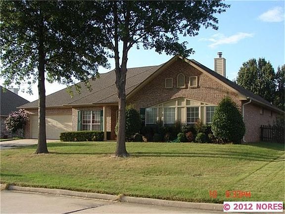 2nd image of 3210 Heritage Dr