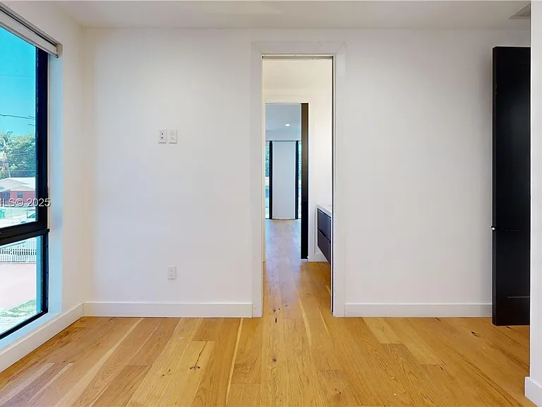 353 NW 50th St #353 — Photo 12