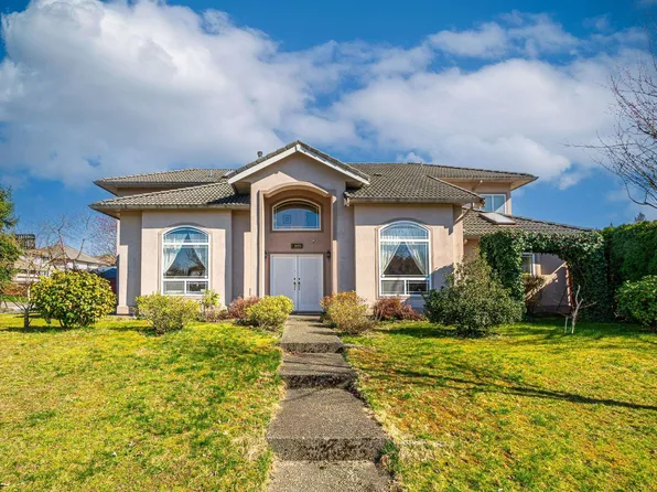 10970 155th St, Surrey, BC V3R 0X6