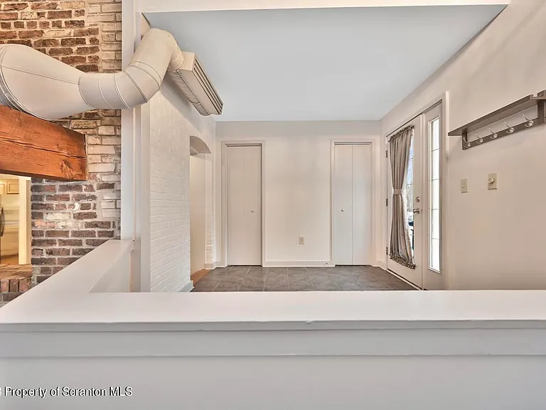1409 Penn Ave #3 — Photo 32