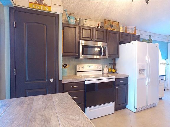 3rd image of 3943 Stonefield Dr
