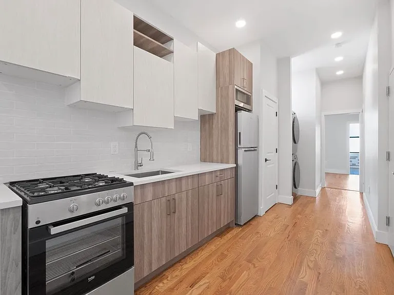 282 Baldwin Ave #2R — Photo 5