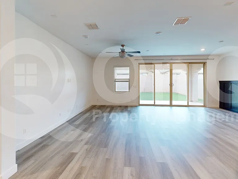 10161 E Gamma Ave — Photo 5