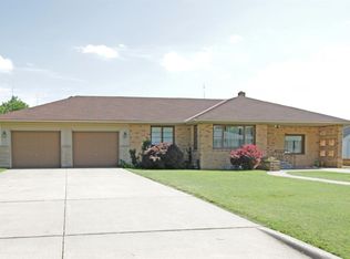 920 E Wisconsin St, Russell, KS 67665