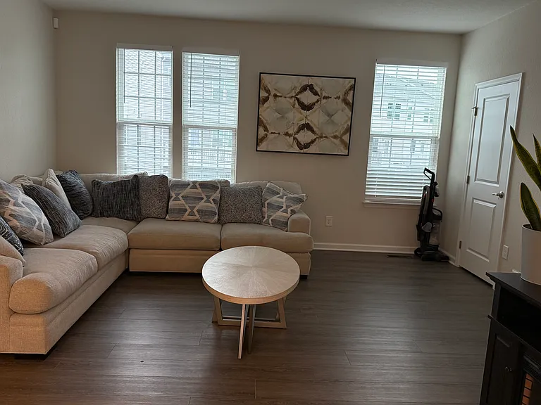 4104 Riverside Dr — Photo 14