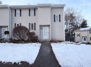 105 Spring Ln #105, Suffield, CT 06078