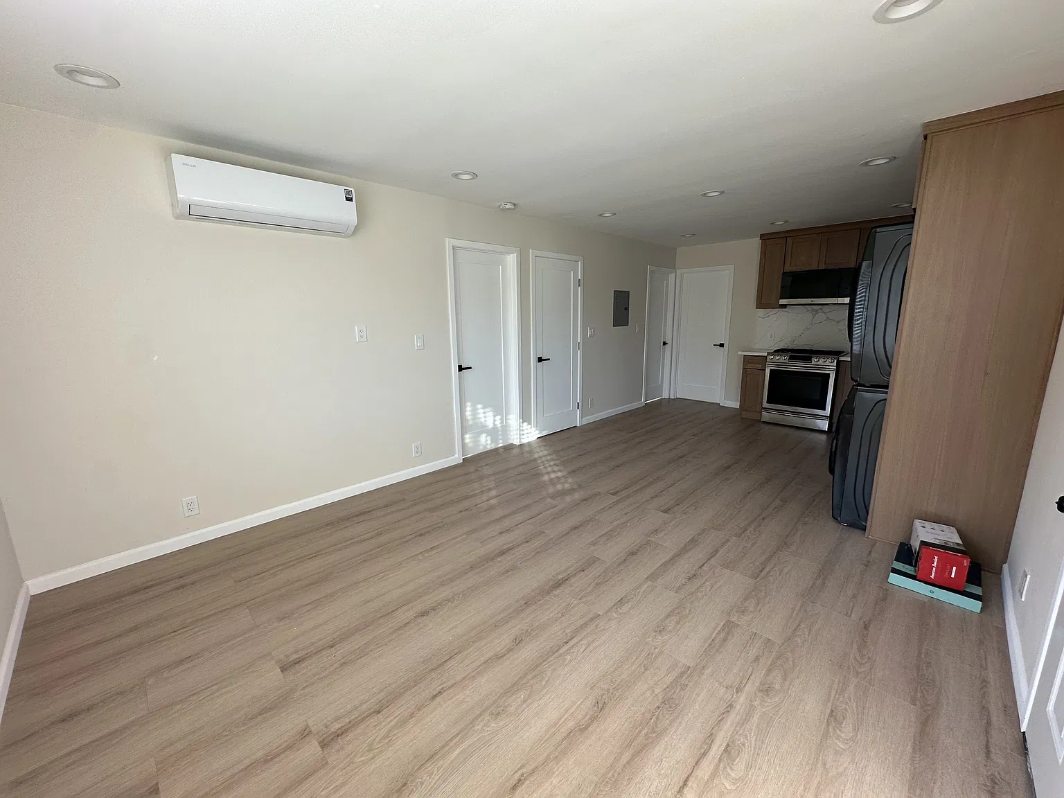 6003 Cahuenga Boulevard - D — Photo 4