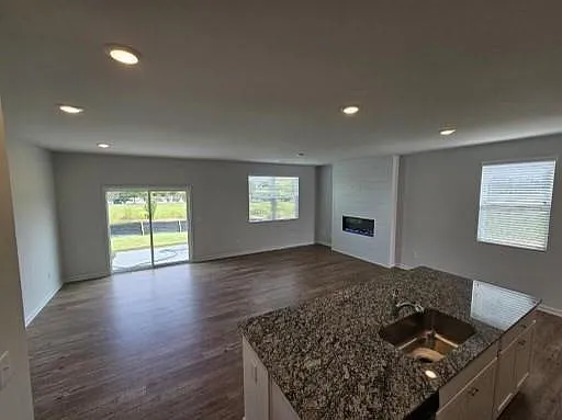 5161 Sidney Square Dr — Photo 14