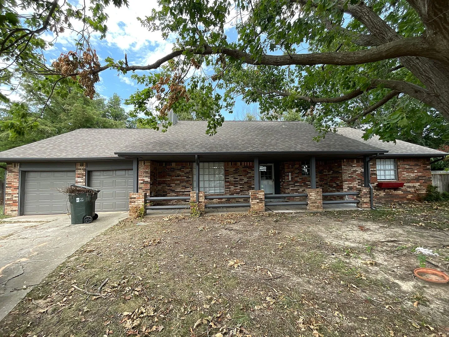 1421 Pheasant Run Ct — Photo 1