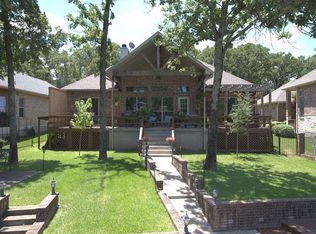 246 Commander Dr, Gun Barrel City, TX 75156