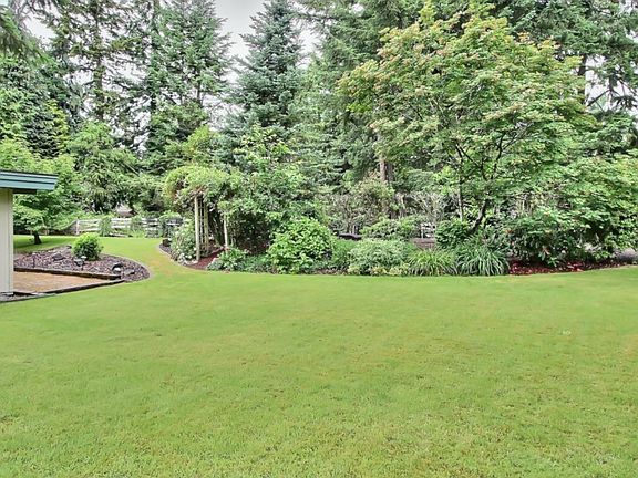 3rd image of 3 Creekwood Ln SW