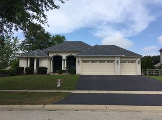 7661 Kensington Rd, Lambertville, MI 48144