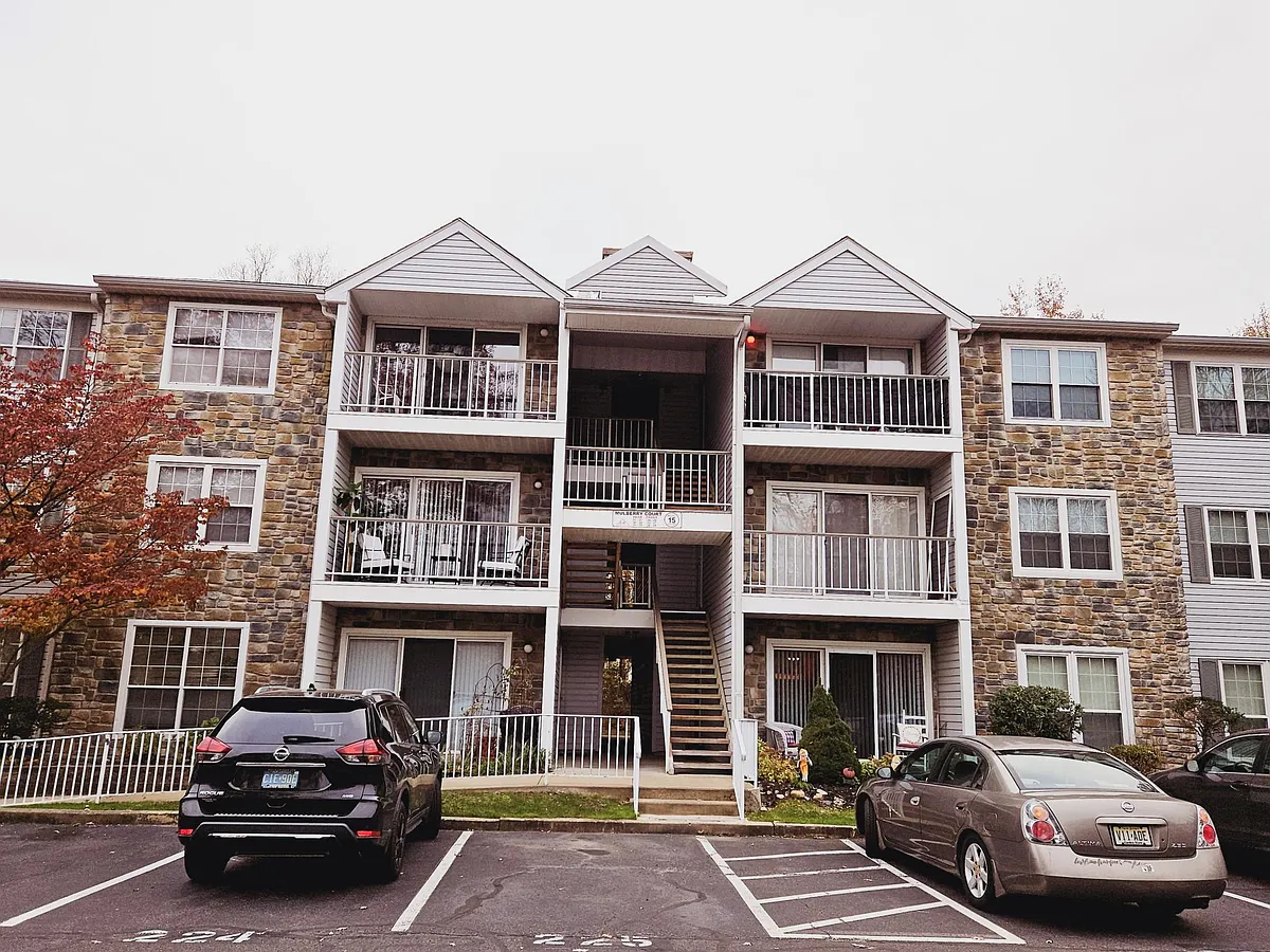 Building Photo - 53 Juniper Way #53