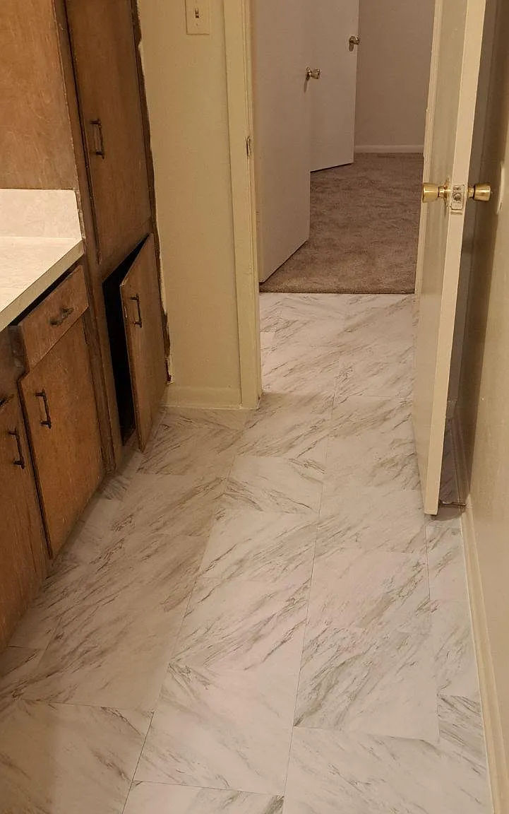 2 bed, 998 sqft, $825 — Photo 3