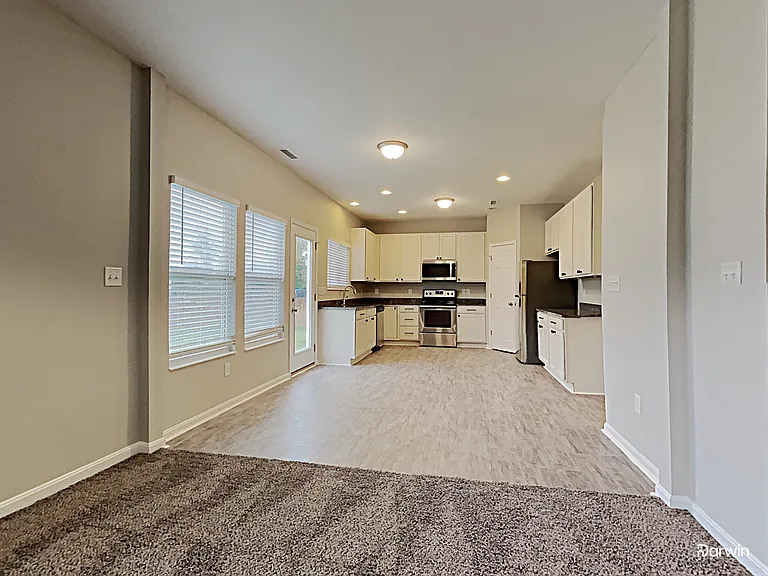 5709 W Woods Edge Dr — Photo 5